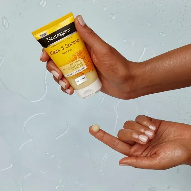 NEUTROGENA Clear & Soothe Moisturiser